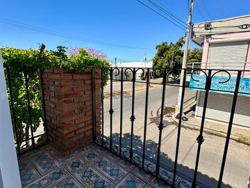 Casa en venta en esquina en Pradera Dorada, Blvd. Norma Corona
