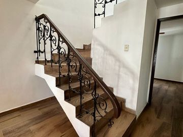 Casa en venta en esquina en Pradera Dorada, Blvd. Norma Corona
