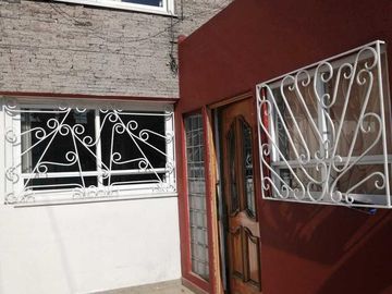 CASA EN VENTA VIVEROS DEL VALLE