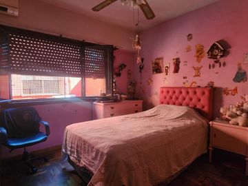Depto.tipo casa de 6 ambientes en Venta en Almagro