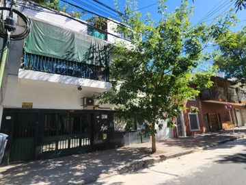 Depto.tipo casa de 6 ambientes en Venta en Almagro