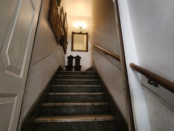 Depto.tipo casa de 6 ambientes en Venta en Almagro