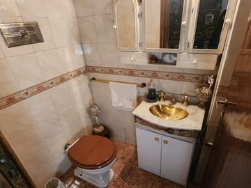 Depto.tipo casa de 6 ambientes en Venta en Almagro