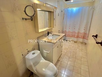 Venta de casa esquina villa santa Carolina