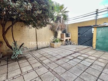 Venta de casa esquina villa santa Carolina