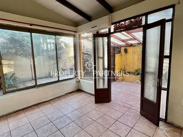 Venta de casa esquina villa santa Carolina