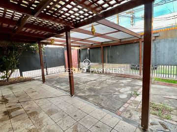 Venta de casa esquina villa santa Carolina
