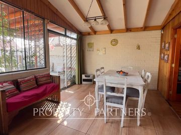 La Comodidad de una Casa Familiar en Pueblo Lo Espejo