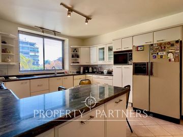 Espectacular departamento grandes espacios en Parque Forestal