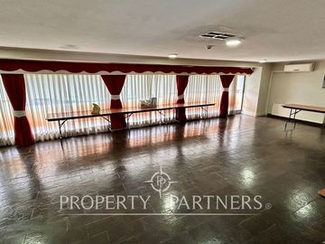 Amplio departamento en venta