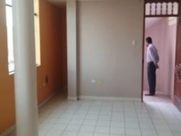 SE VENDE DEPARTAMENTO EN 3er PISO CERCA AL MALL AVENTURA DE CHICLAYO