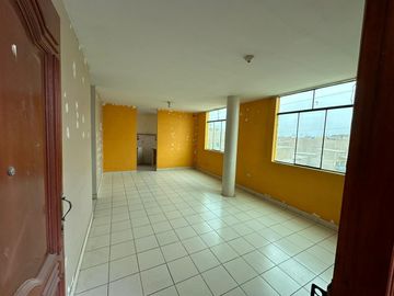 SE VENDE DEPARTAMENTO EN 3er PISO CERCA AL MALL AVENTURA DE CHICLAYO