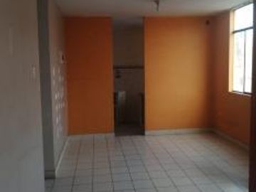 SE VENDE DEPARTAMENTO EN 3er PISO CERCA AL MALL AVENTURA DE CHICLAYO