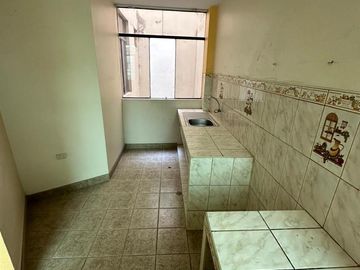 SE VENDE DEPARTAMENTO 2do PISO CERCA AL MALL AVENTURA DE CHICLAYO