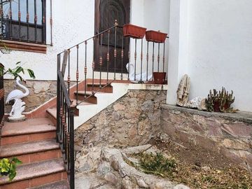 Casa en VENTA en San Javier cuenta con departamento independiente