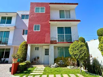 Casa en venta en privada, Col. San Juan Buenavista, Toluca.