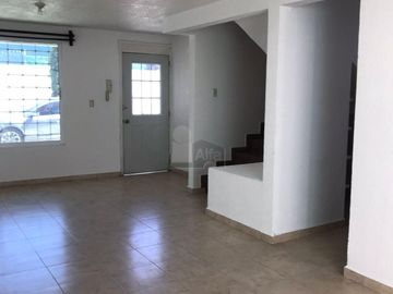 Casa en venta en privada, Col. San Juan Buenavista, Toluca.
