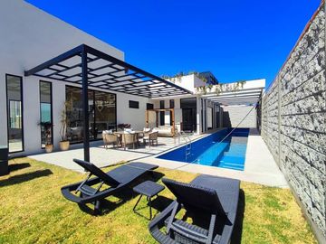 Casa en venta Fraccionamiento Laos! AMENIDADES CON ALBERCA!, Cuautlancingo, Pue.