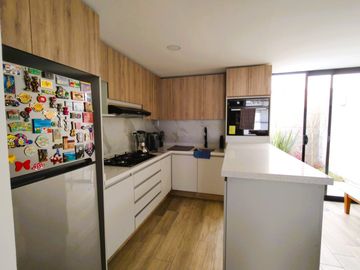 Casa en venta Fraccionamiento Laos! AMENIDADES CON ALBERCA!, Cuautlancingo, Pue.