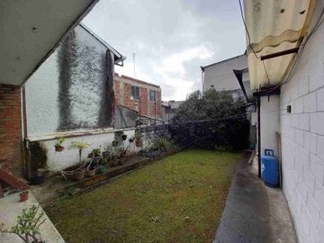 CASA EN ARRIENDO EN LA CAMELIA - MANIZALES