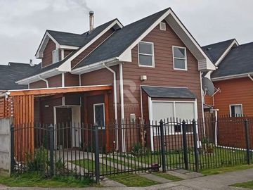 OPORTUNIDAD.  LINDA CASA EN QUILÉN BAJO SECTOR MIRADOR.