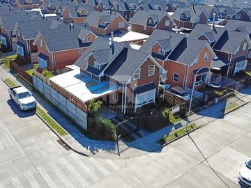 OPORTUNIDAD.  LINDA CASA EN QUILÉN BAJO SECTOR MIRADOR.