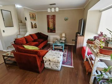 OPORTUNIDAD.  LINDA CASA EN QUILÉN BAJO SECTOR MIRADOR.