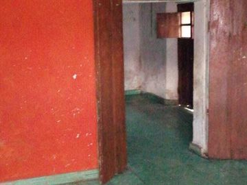 CASA PARA REMODELAR EN VENTA EN ESQUINA, EN EL PUEBLO MAGICO DE IZAMAL.
