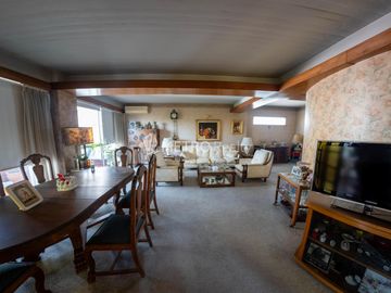 Departamento en Venta 4 ambientes con cochera en Flores