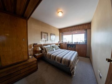 Departamento en Venta 4 ambientes con cochera en Flores