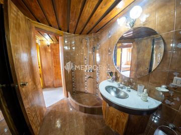 Departamento en Venta 4 ambientes con cochera en Flores