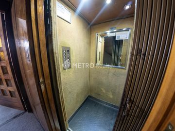 Departamento en Venta 4 ambientes con cochera en Flores