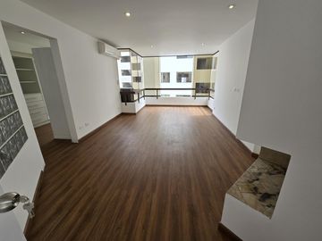 VENDO PENTHOUSE CON PISCINA EN MIRAFLORES