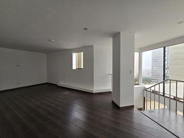VENDO PENTHOUSE CON PISCINA EN MIRAFLORES