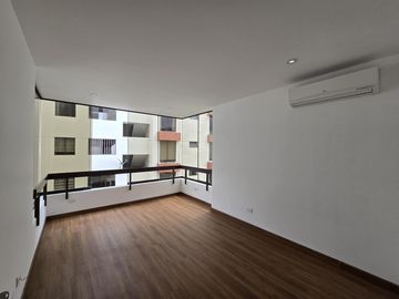 VENDO PENTHOUSE CON PISCINA EN MIRAFLORES
