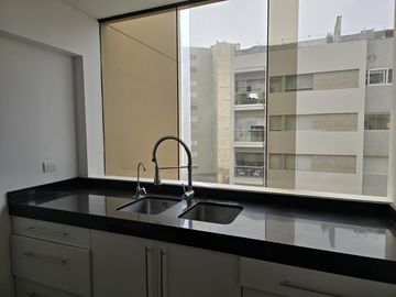 VENDO PENTHOUSE CON PISCINA EN MIRAFLORES