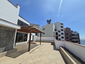 VENDO PENTHOUSE CON PISCINA EN MIRAFLORES