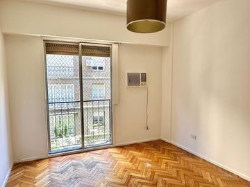 Departamento 3 ambientes con cochera en Recoleta
