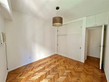 Departamento 3 ambientes con cochera en Recoleta