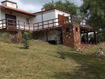 Casa en venta - 2 Dormitorios 1 Baño - Cochera - 1.200Mts2 - Córdoba