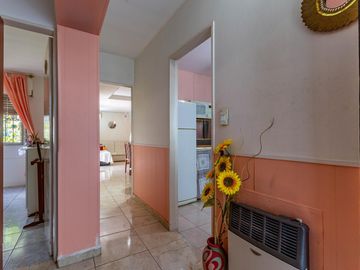 VENTA/PERMUTA - 2 Casas una PB de 2 dormitorios y otra PA de 1 dormitorio. Zona Sur, Rosario.