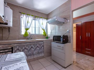 VENTA/PERMUTA - 2 Casas una PB de 2 dormitorios y otra PA de 1 dormitorio. Zona Sur, Rosario.