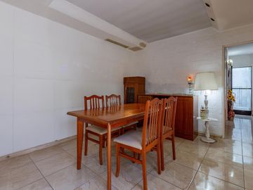 VENTA/PERMUTA - 2 Casas una PB de 2 dormitorios y otra PA de 1 dormitorio. Zona Sur, Rosario.