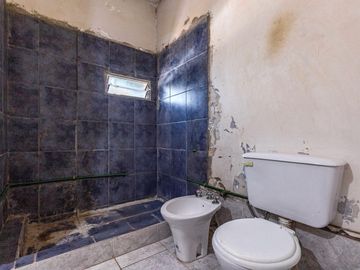 VENTA/PERMUTA - 2 Casas una PB de 2 dormitorios y otra PA de 1 dormitorio. Zona Sur, Rosario.