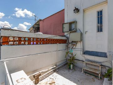 VENTA/PERMUTA - 2 Casas una PB de 2 dormitorios y otra PA de 1 dormitorio. Zona Sur, Rosario.