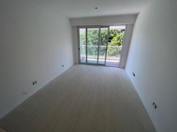 AMPLIO Y LUMINOSO DPTO EN VIILA URQUIZA A ESTRENAR , entrega fines de marzo 2025