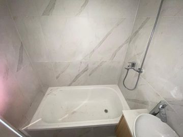 AMPLIO Y LUMINOSO DPTO EN VIILA URQUIZA A ESTRENAR , entrega fines de marzo 2025