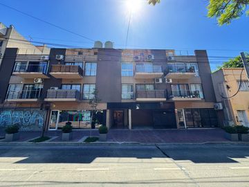 Departamento de tres ambientes  con cochera en venta en San Fernando