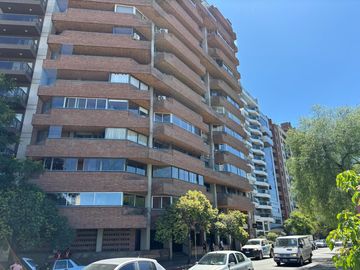 NUEVA CÓRDOBA*EXCLUSIVO SEMIPISO FRENTE AL PARQUE SARMIENTO – 3 DORM   2 COCHERAS
