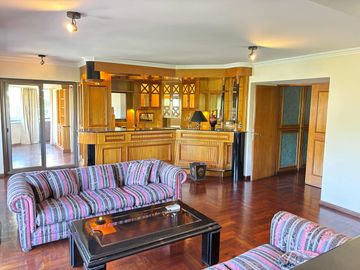 NUEVA CÓRDOBA*EXCLUSIVO SEMIPISO FRENTE AL PARQUE SARMIENTO – 3 DORM   2 COCHERAS